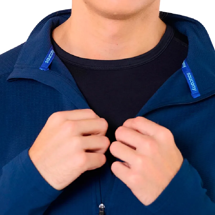 Imagen 3 de 4 de Buzo Saucony Triumph 3D 1/2-MARINO