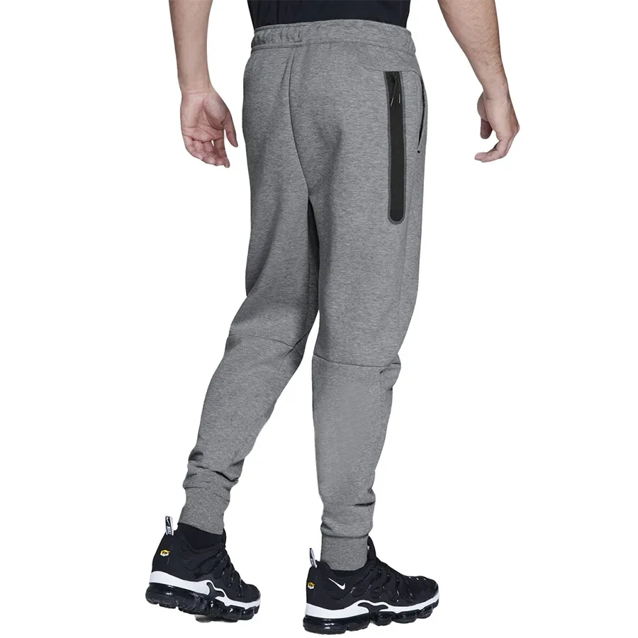 Imagen 1 de 3 de Pantalón Nike Sportswear Tech-GRIS