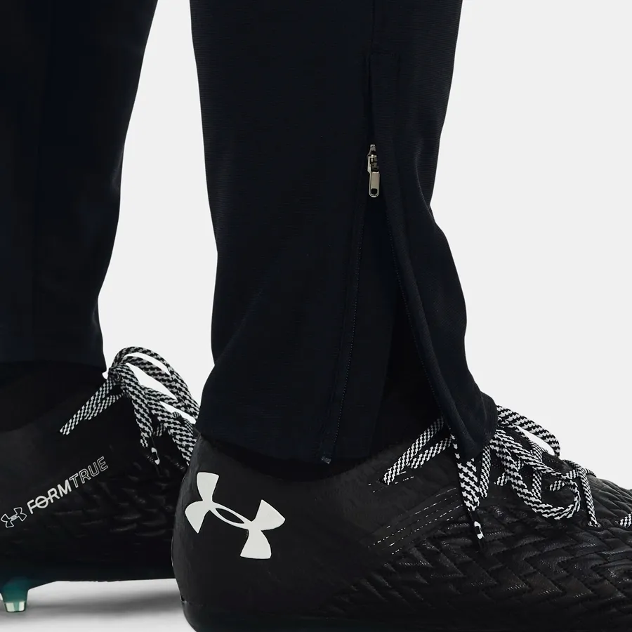 Imagen 2 de 4 de Conjunto Under Armour Challenger-NEGRO/NARANJA FLUOR