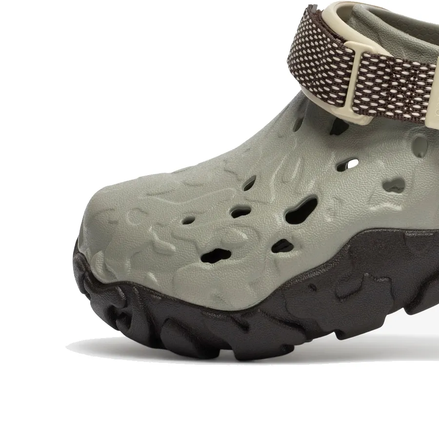 Imagen 7 de 8 de Ojotas Crocs All Terrain Atlas Clog-GRIS