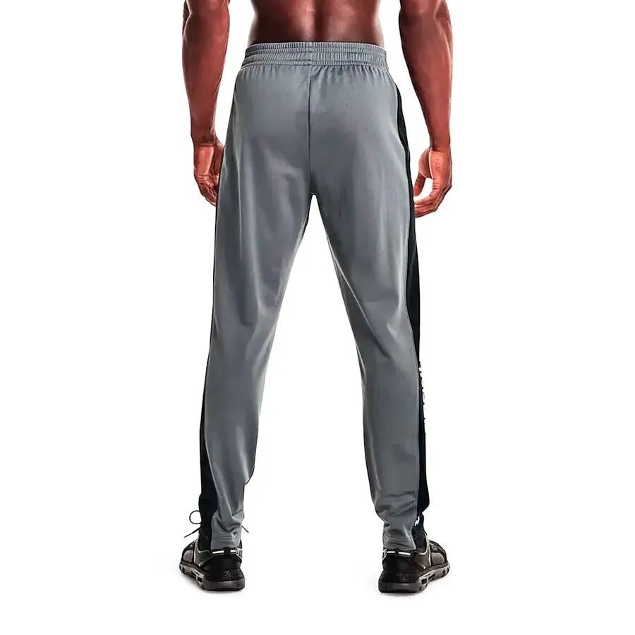 Imagen 3 de 5 de Pantalón Under Armour Brawler-GRIS/NEGRO
