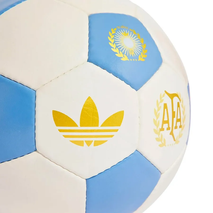 Imagen 1 de 3 de Pelota adidas originals 50 Aniversario-BLANCO/CELESTE