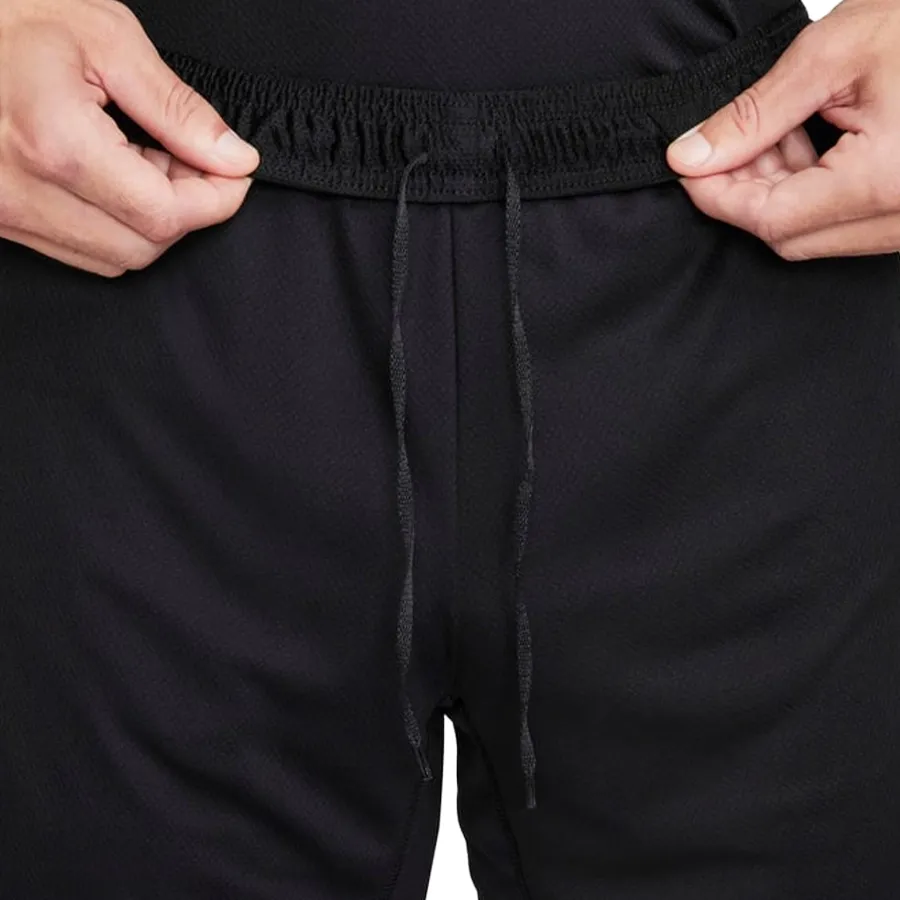 Imagen 2 de 5 de Nike Shorts  Strike-NEGRO/DORADO