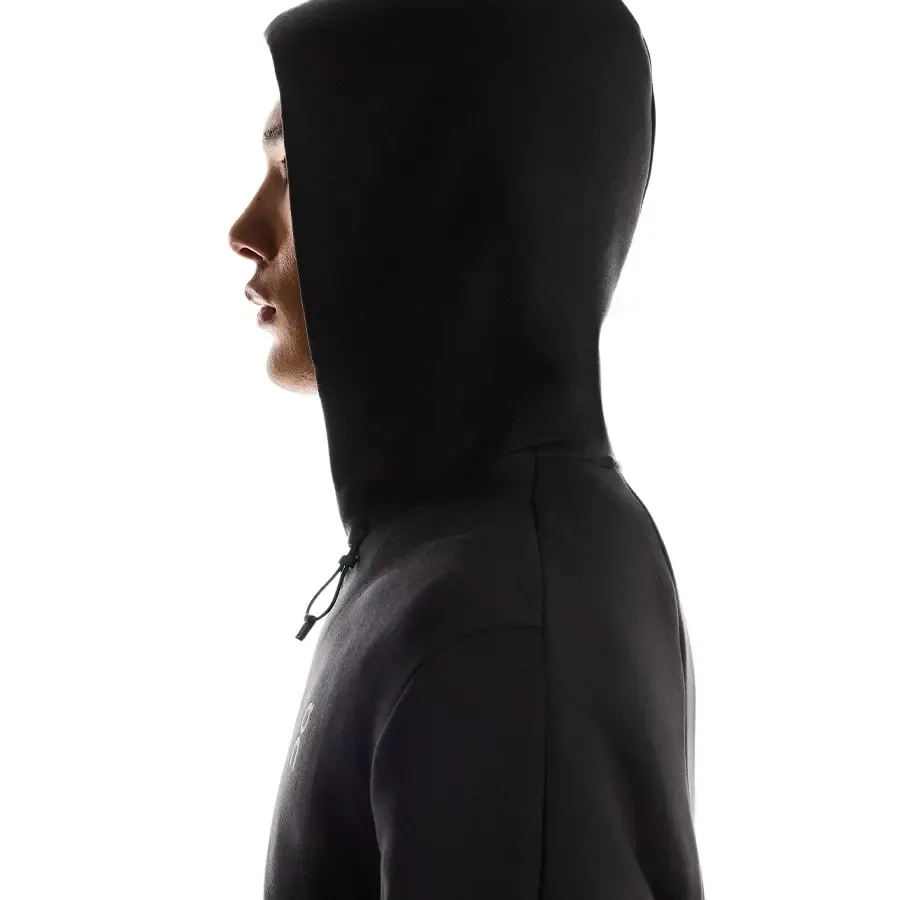 Imagen 4 de 6 de Campera On Focus Tech-NEGRO