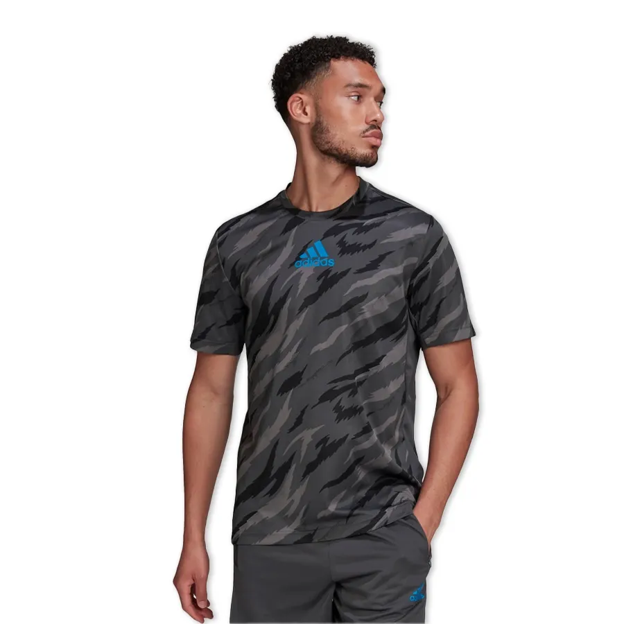 Imagen 1 de 6 de Remera adidas Aeroready Feelstrcamo-GRAFITO/CELESTE