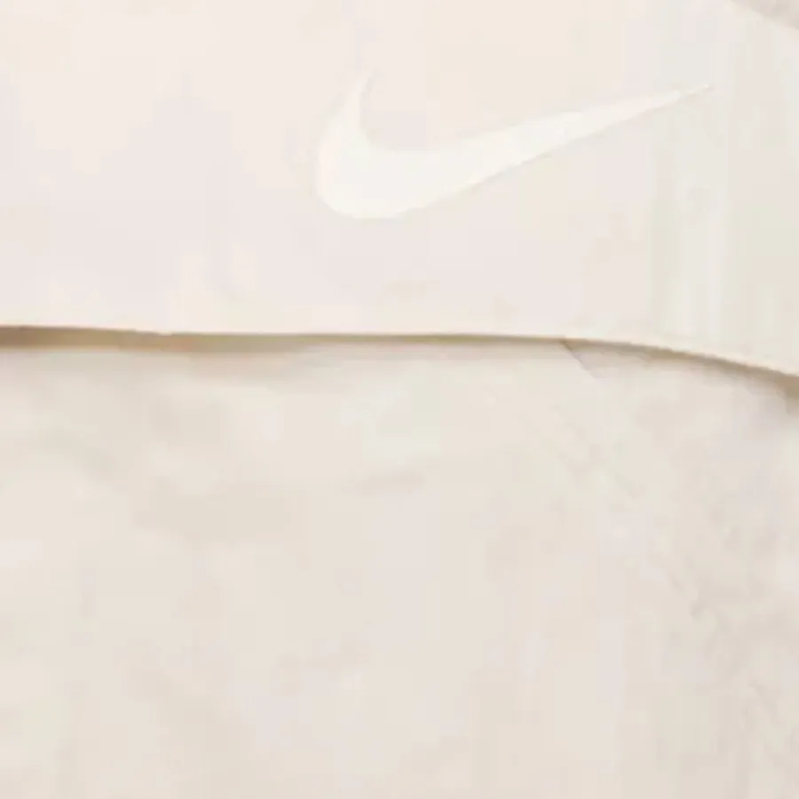 Imagen 2 de 3 de Pantalón Nike Sportswear Essential-NATURAL