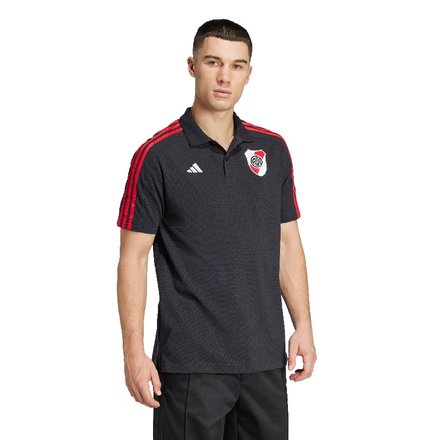Imagen 0 de 6 de Remera adidas River Plate ADN Polo-NEGRO/ROJO