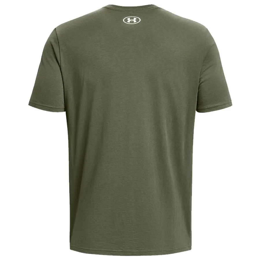 Imagen 1 de 5 de Remera Under Armour Camo Chest Stripe-VERDE OSCURO