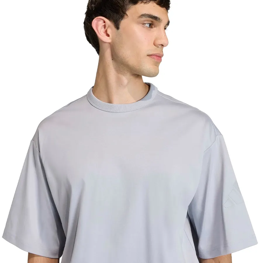 Imagen 2 de 4 de Remera adidas Soft Lux-GRIS