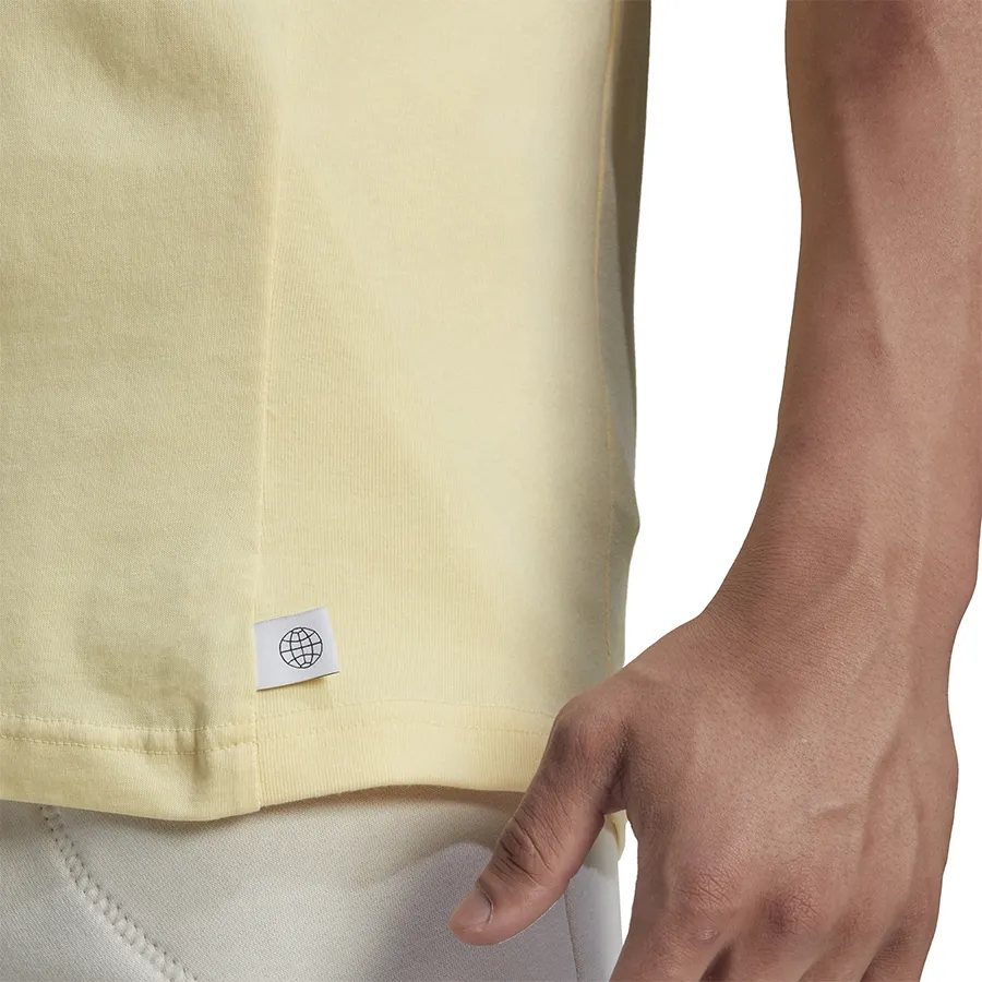 Imagen 4 de 6 de Remera adidas Studio Lounge-AMARILLO