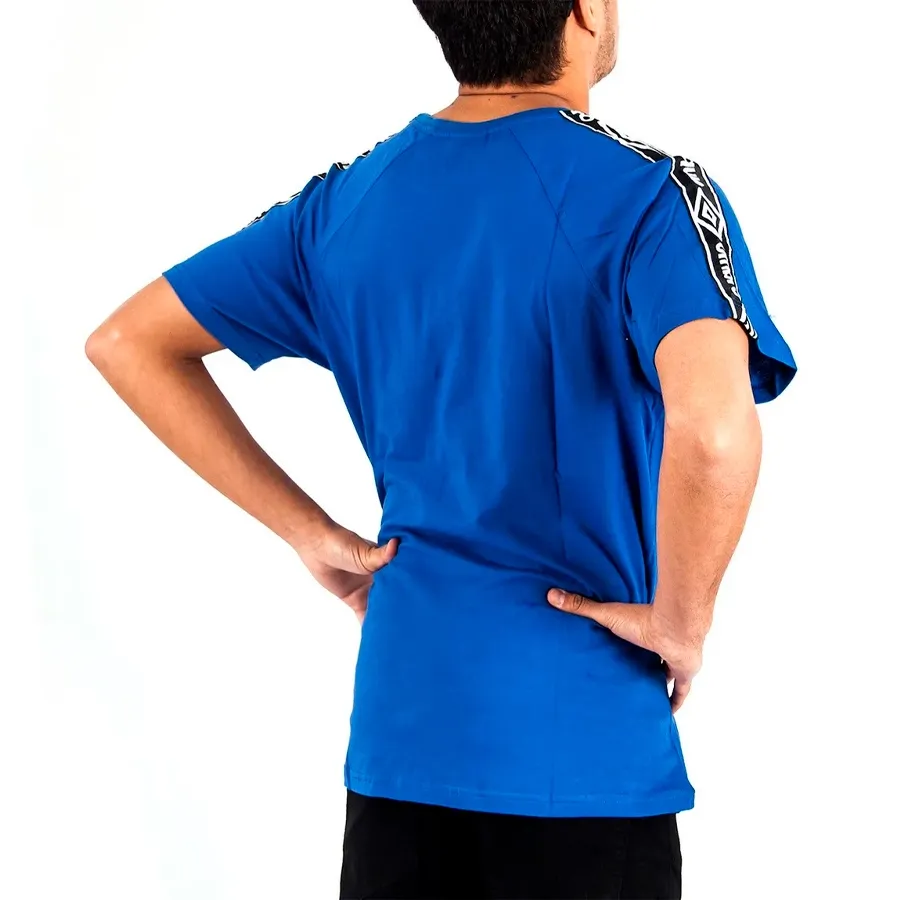 Imagen 3 de 4 de Remera Umbro Galon-AZUL/BLANCO