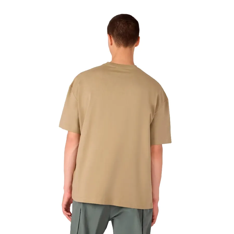 Imagen 1 de 4 de Remera Champion Logo Contemporary-BEIGE
