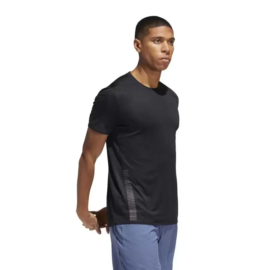 Imagen 0 de 5 de Remera adidas 25/7 Rise Up N Run Parley-NEGRO