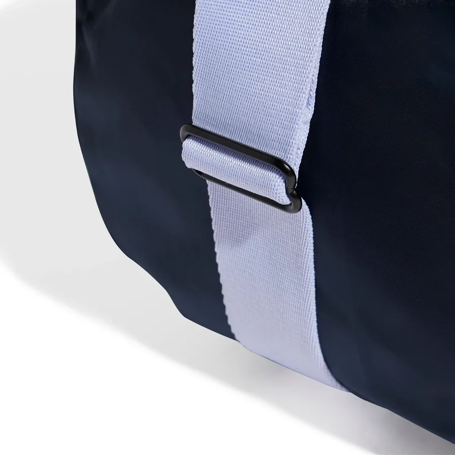 Imagen 3 de 5 de Bolso adidas Yoga Duffel-MARINO/LILA