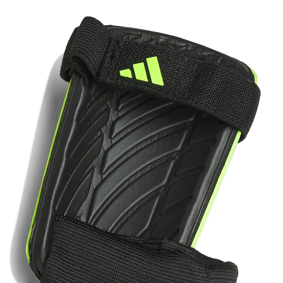 Imagen 2 de 3 de Canilleras adidas Tiro Match-BLANCO/AMARILLO FLUOR