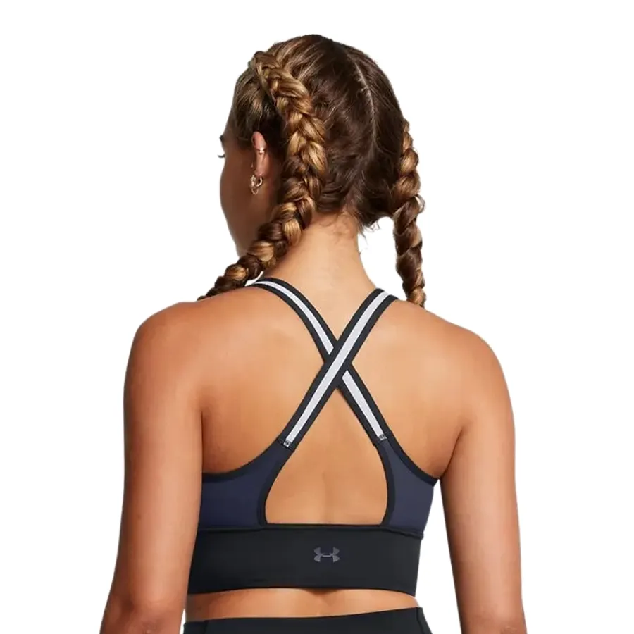 Imagen 1 de 6 de Top Under Armour Project Rock Infinity Mid Longline-MARINO/GRIS