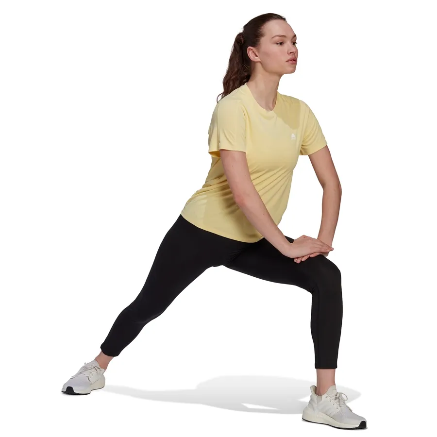 Imagen 2 de 5 de Remera adidas Run It-AMARILLO