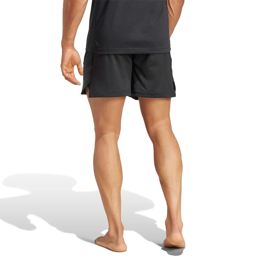 Imagen 1 de 5 de Shorts adidas Yoga Designed For Training-NEGRO