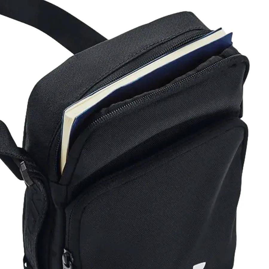 Imagen 1 de 4 de Bandolera Under Armour Loudon Lite Crossbody-NEGRO